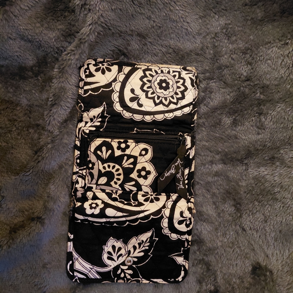 Vera Bradley Small Wallet Black & White Pattern.